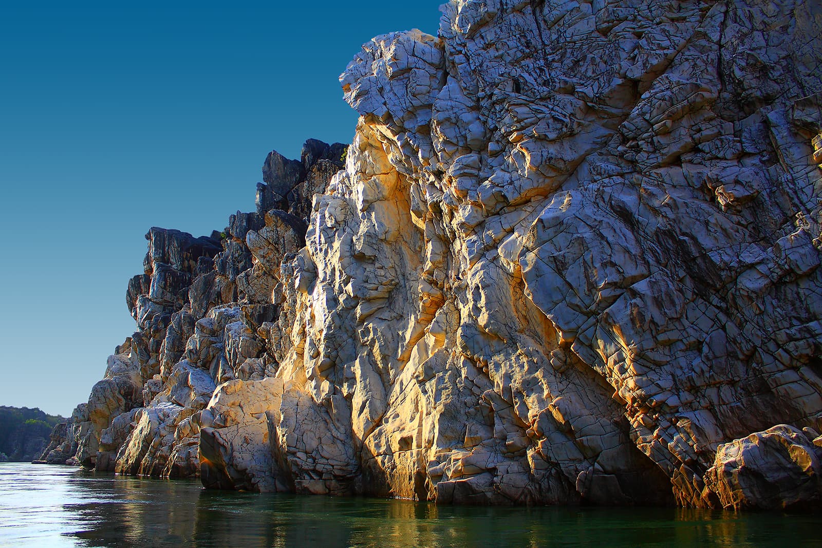 Bhedaghat & Dhuandhar Falls